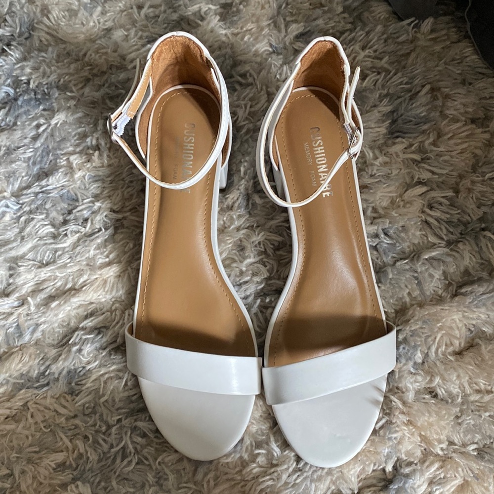 Cushionare memory foam white heels
